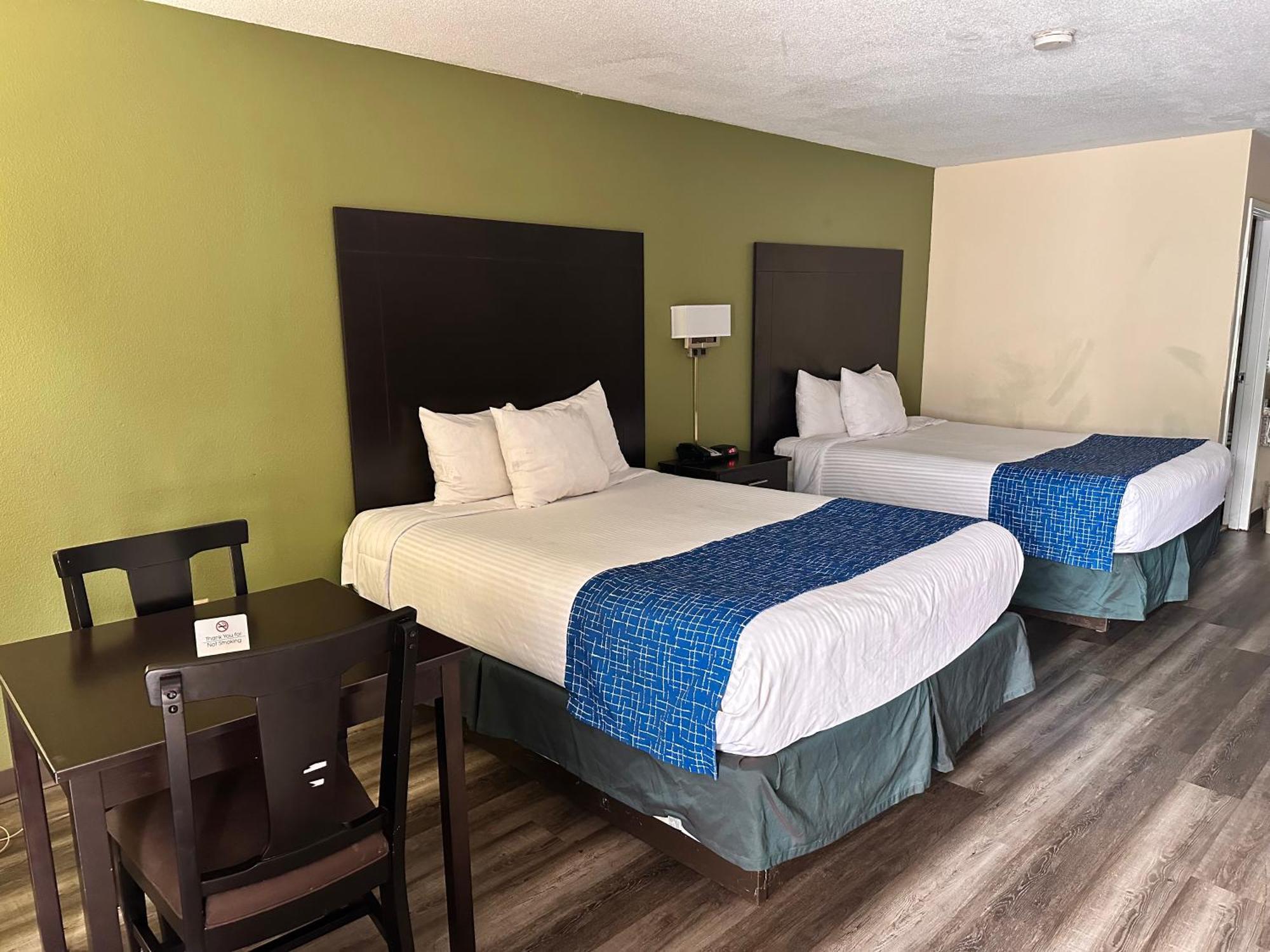 Travelodge By Wyndham Clarksville Ngoại thất bức ảnh