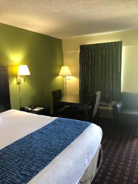 Travelodge By Wyndham Clarksville Ngoại thất bức ảnh