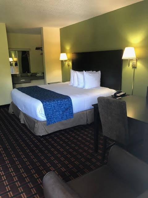 Travelodge By Wyndham Clarksville Ngoại thất bức ảnh