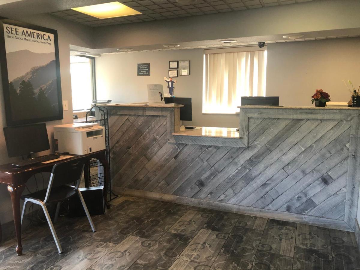Travelodge By Wyndham Clarksville Ngoại thất bức ảnh